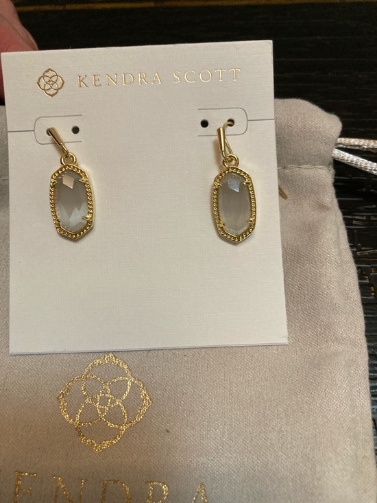 Kendra Scott Lee Gold Drop Earrings with Gray Faceted Stones - Picture 2 of 10